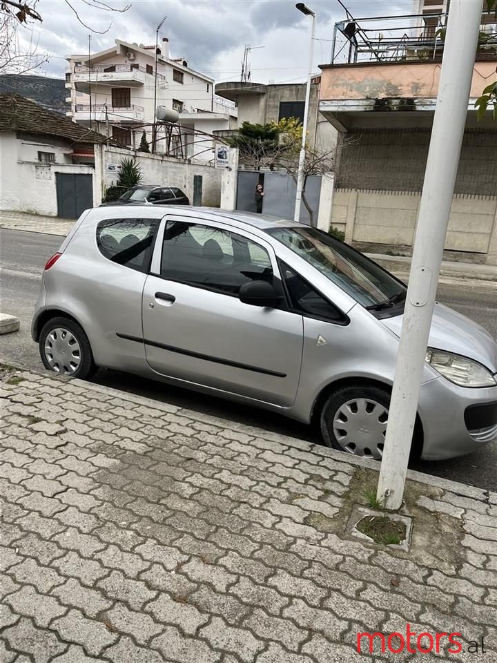 2005' Mitsubishi Colt photo #1