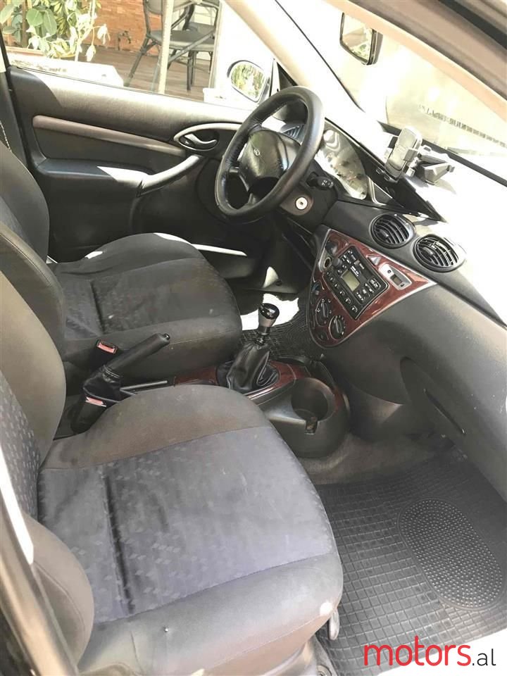 2001' Ford Focus photo #5