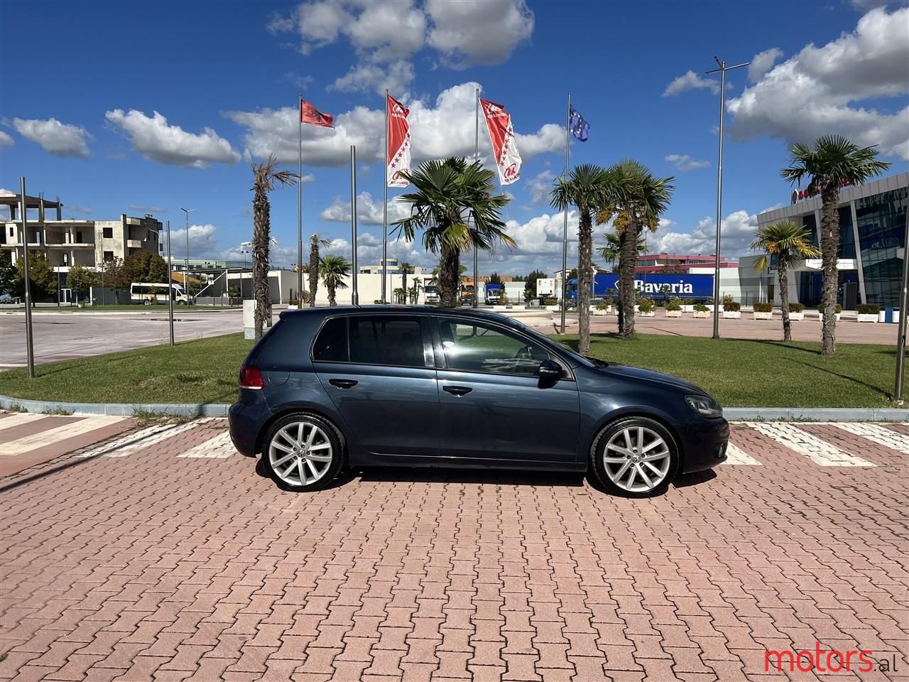 2012' Volkswagen Golf photo #5