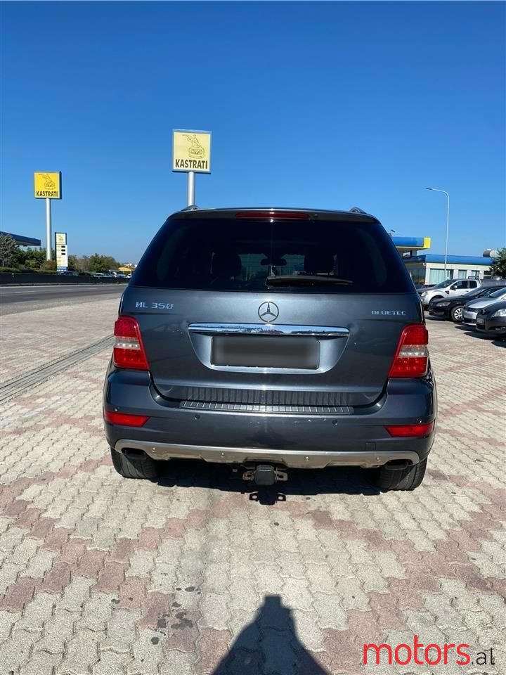 2011' Mercedes-Benz ML 350 photo #6