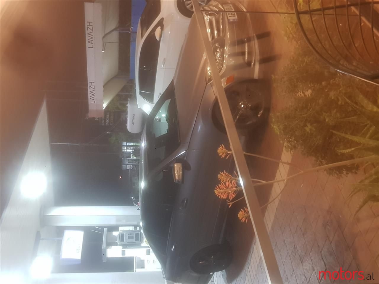 2011' Mercedes-Benz 300 photo #1