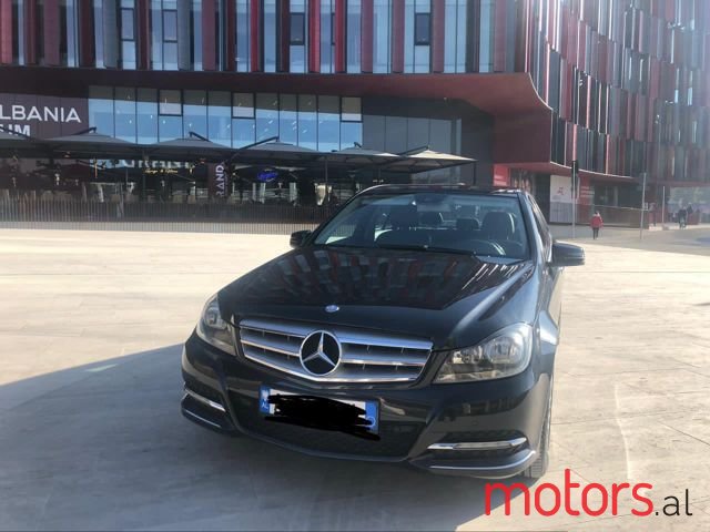 2012' Mercedes-Benz C-Class photo #2