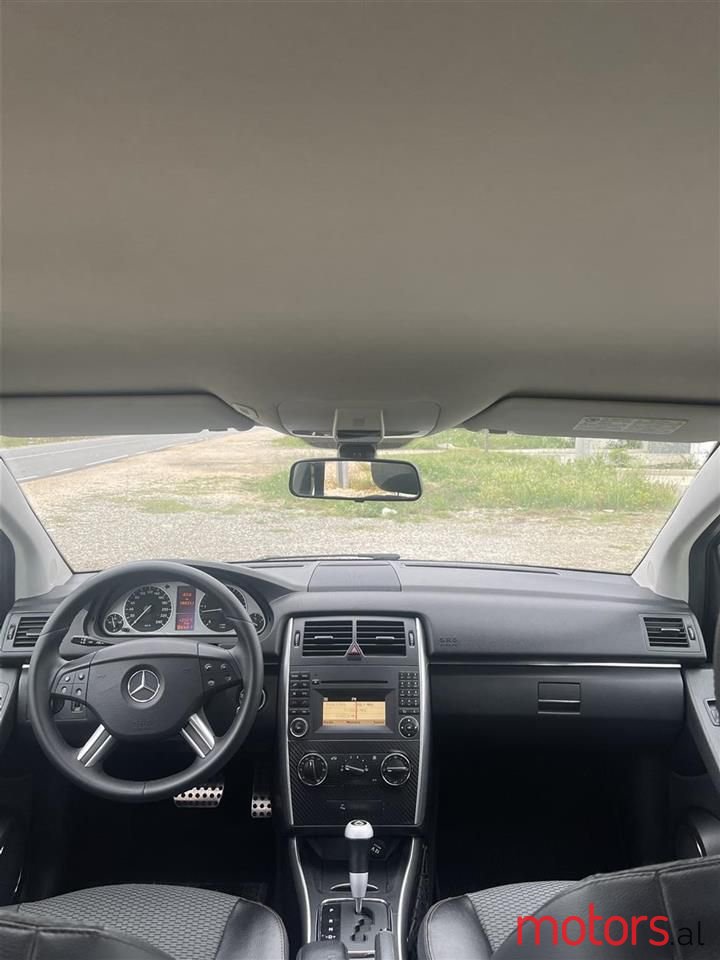 2009' Mercedes-Benz B 200 photo #3