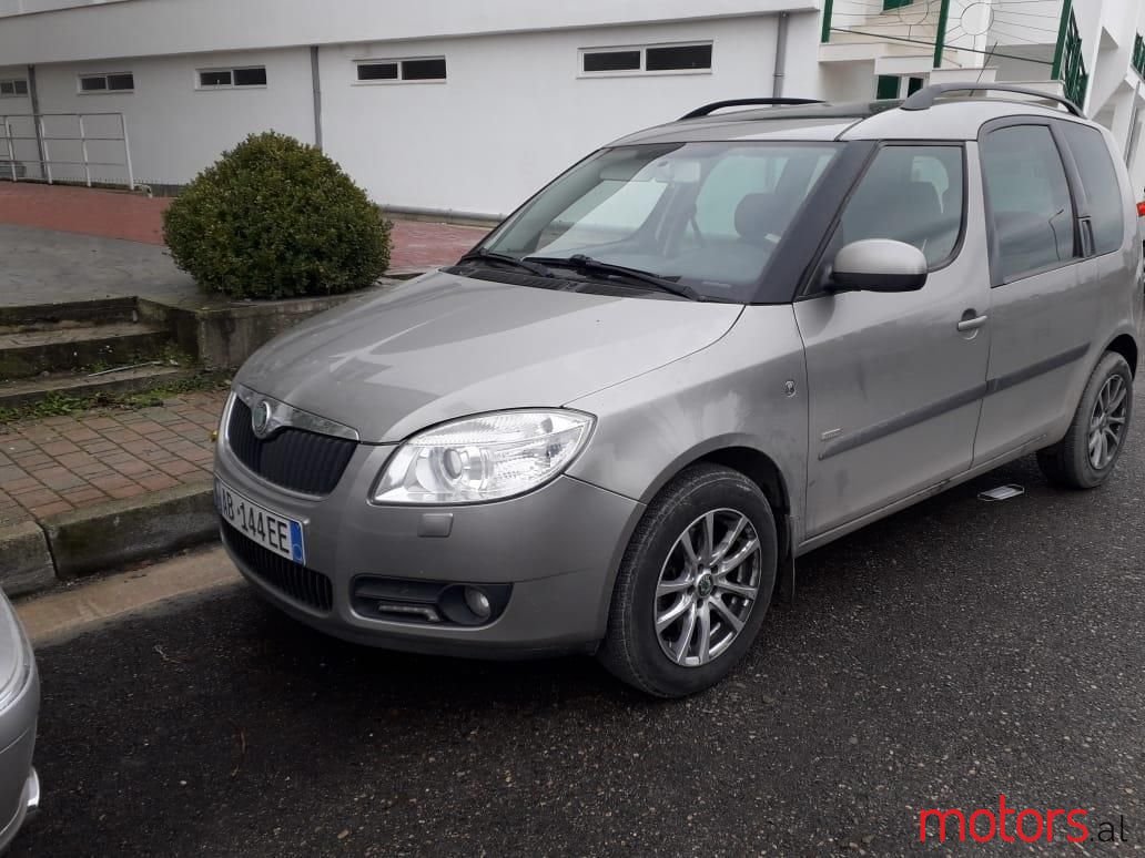 2008' Skoda Roomster photo #1