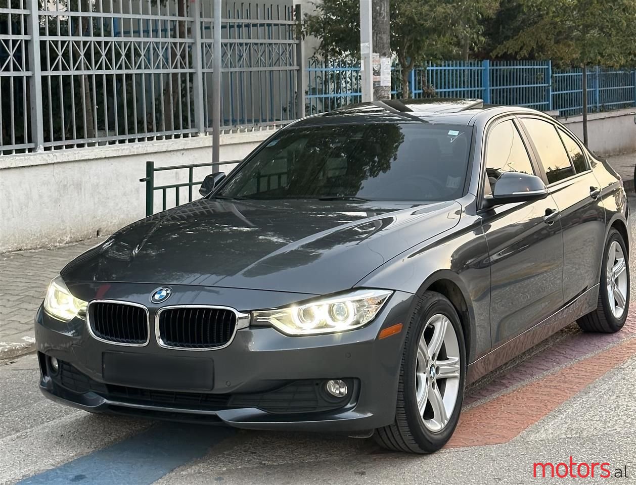 2014' BMW 320 photo #2