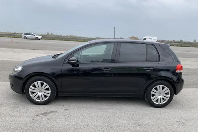 2009' Volkswagen Golf