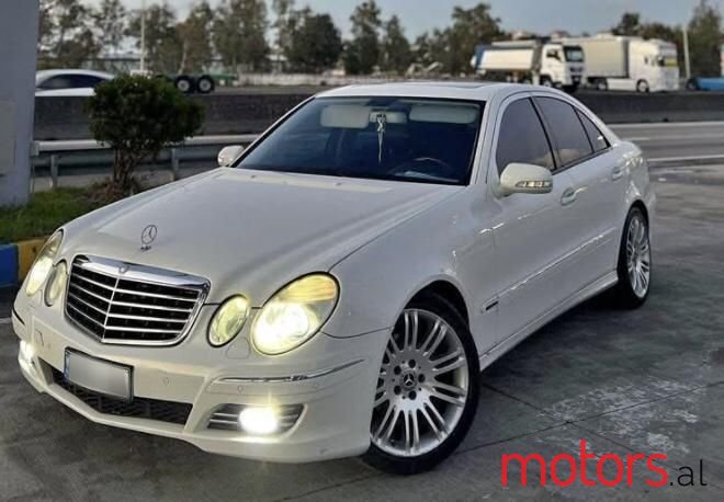 2007' Mercedes-Benz E 220 photo #1
