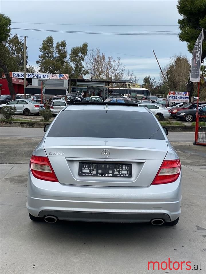 2008' Mercedes-Benz C 300 photo #3