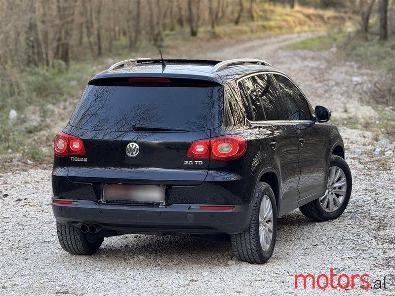 2008' Volkswagen Tiguan photo #3