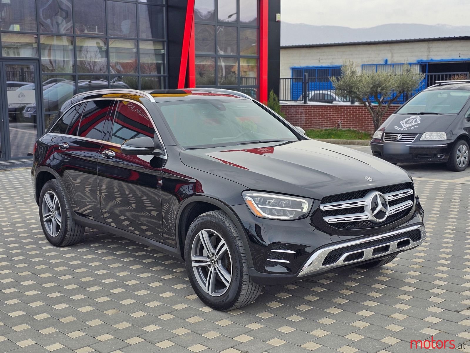 2020' Mercedes-Benz GLC 250 photo #6