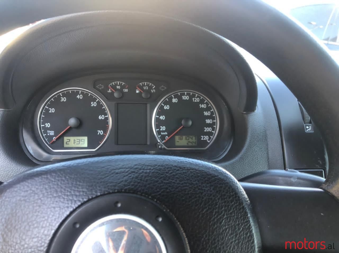 2003' Volkswagen Polo photo #6