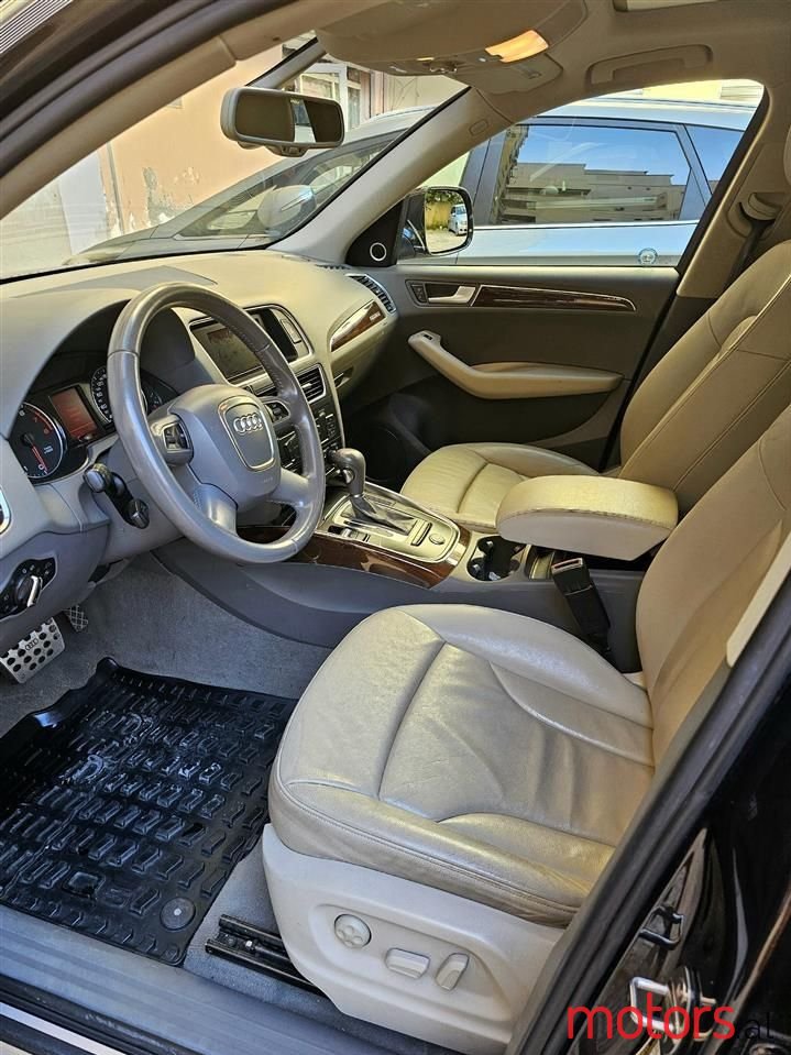 2010' Audi Q5 photo #3