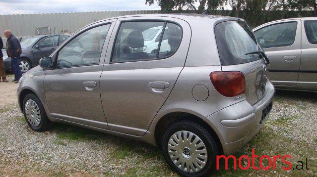 2004' Toyota Yaris photo #3