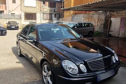 2005' Mercedes-Benz 220