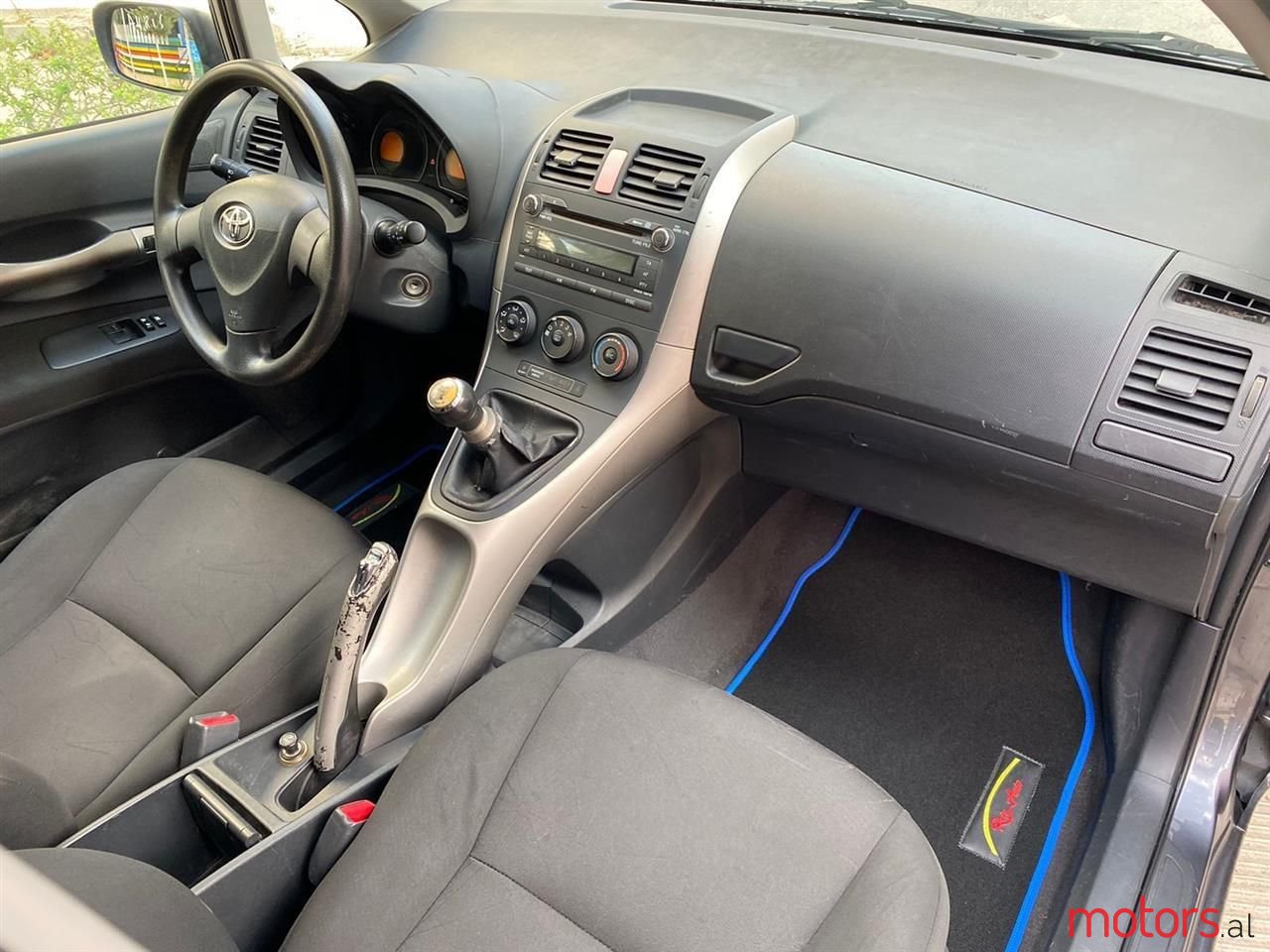 2007' Toyota Auris photo #5