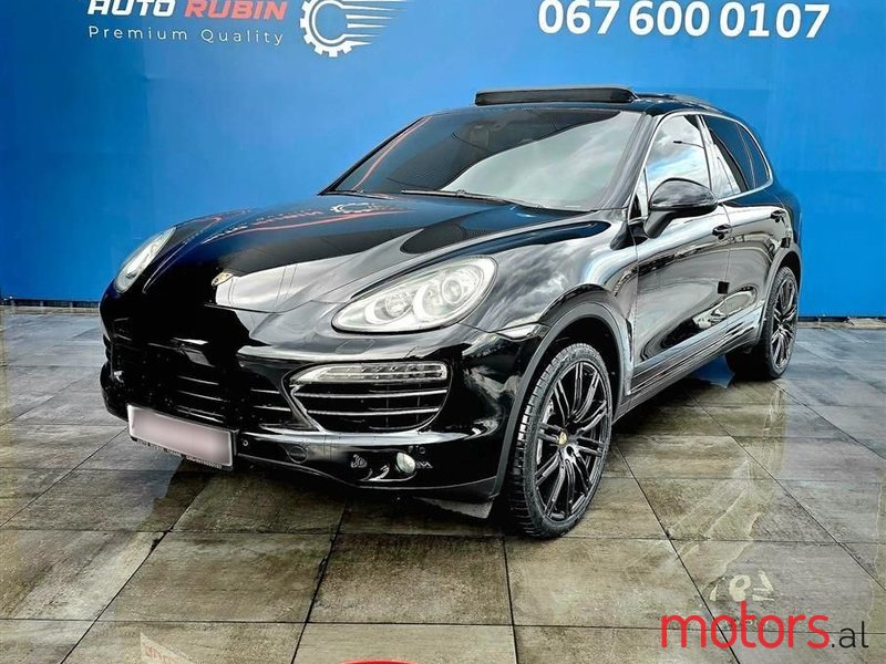 2012' Porsche Cayenne photo #3