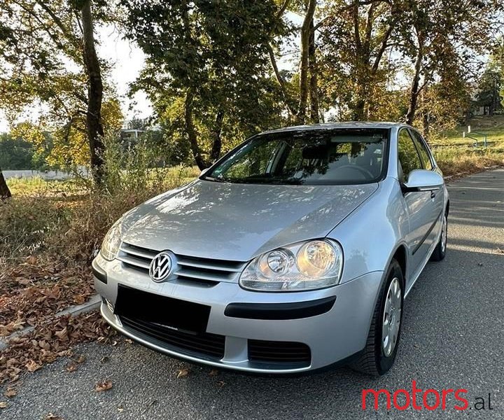 2005' Volkswagen Golf photo #1