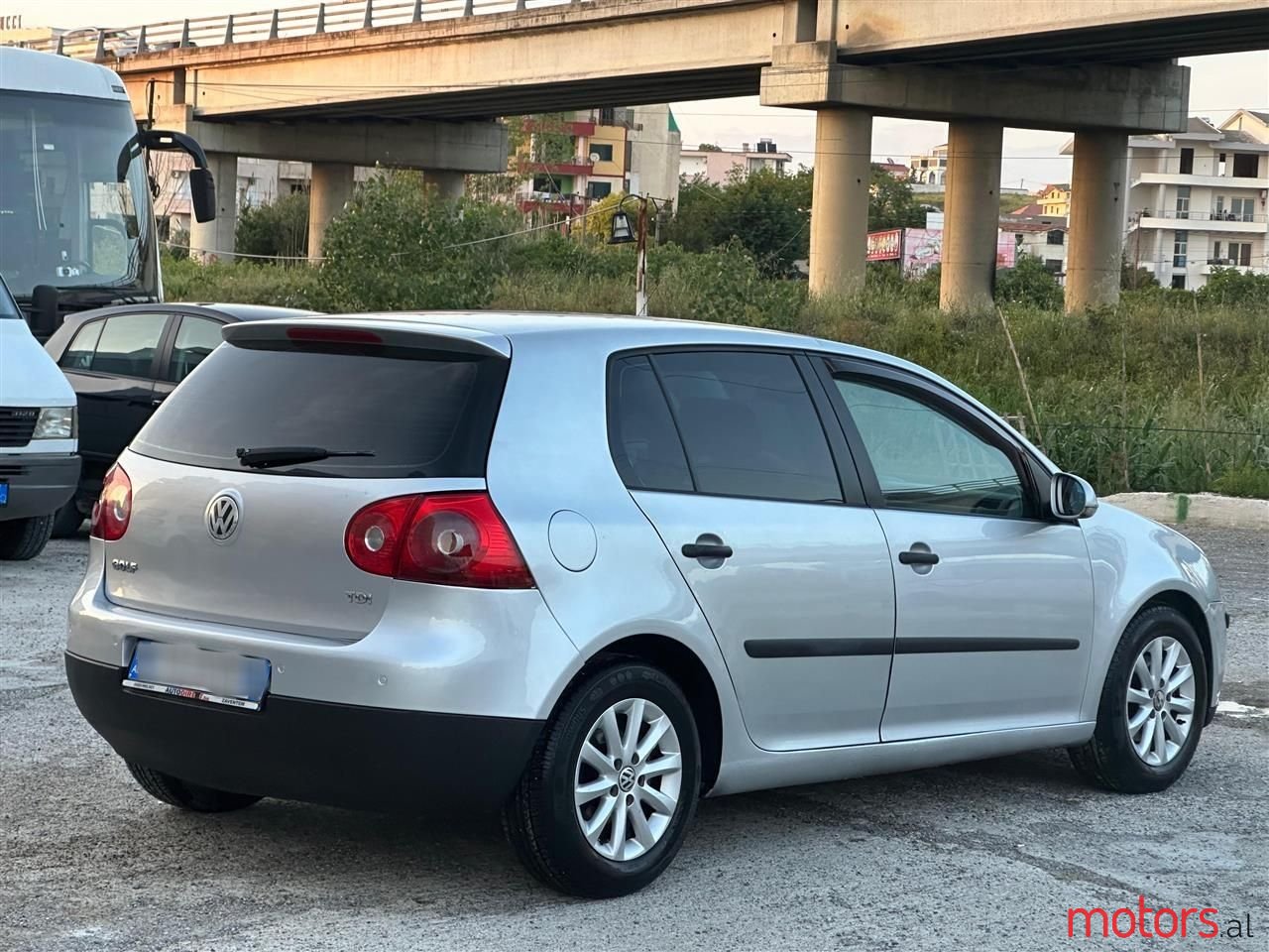 2005' Volkswagen Golf photo #3