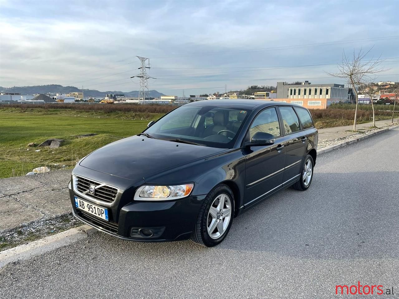 2009' Volvo V50 photo #6