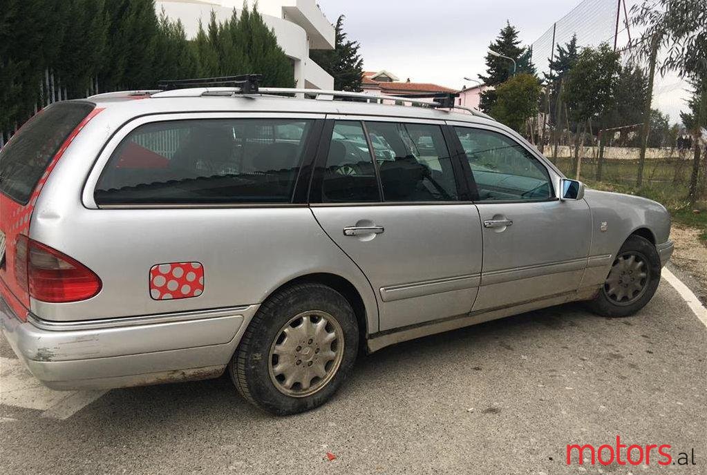 1998' Mercedes-Benz E 250 photo #1