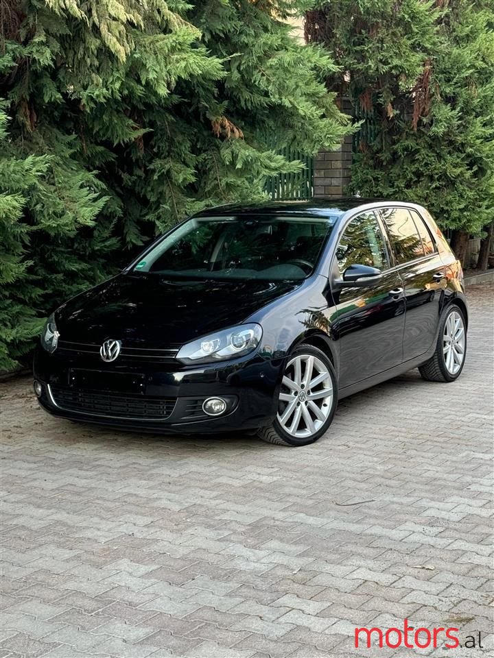 2010' Volkswagen Golf photo #1