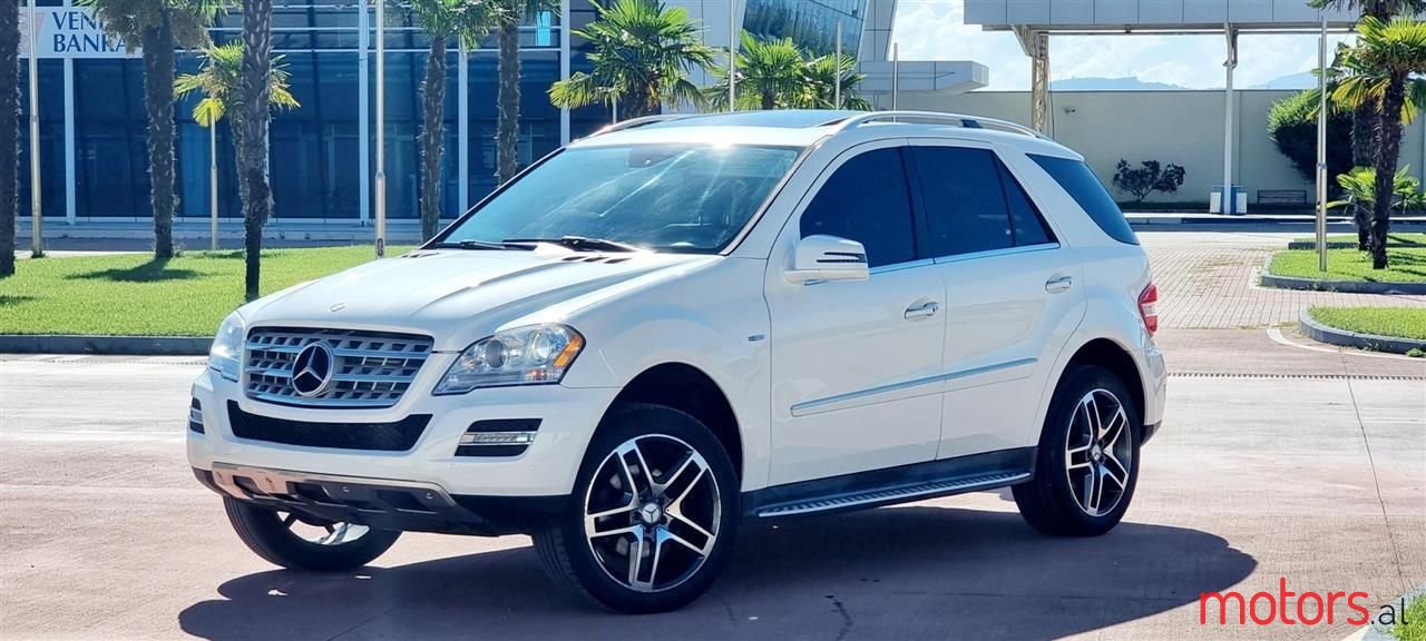 2011' Mercedes-Benz ML 350 photo #1
