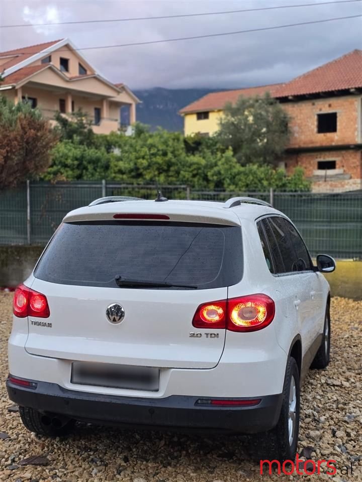 2009' Volkswagen Tiguan photo #6