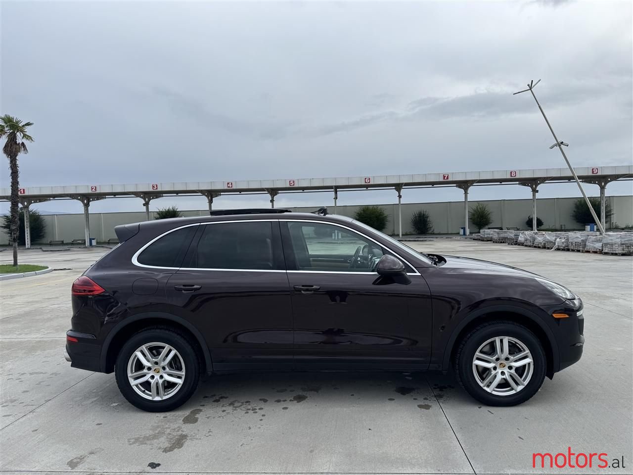 2016' Porsche Cayenne photo #6