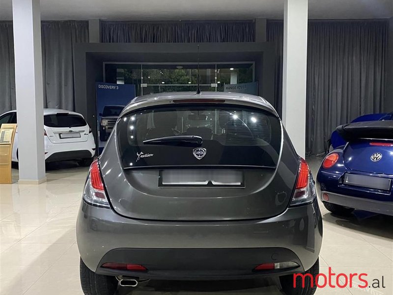 2012' Lancia Ypsilon photo #2