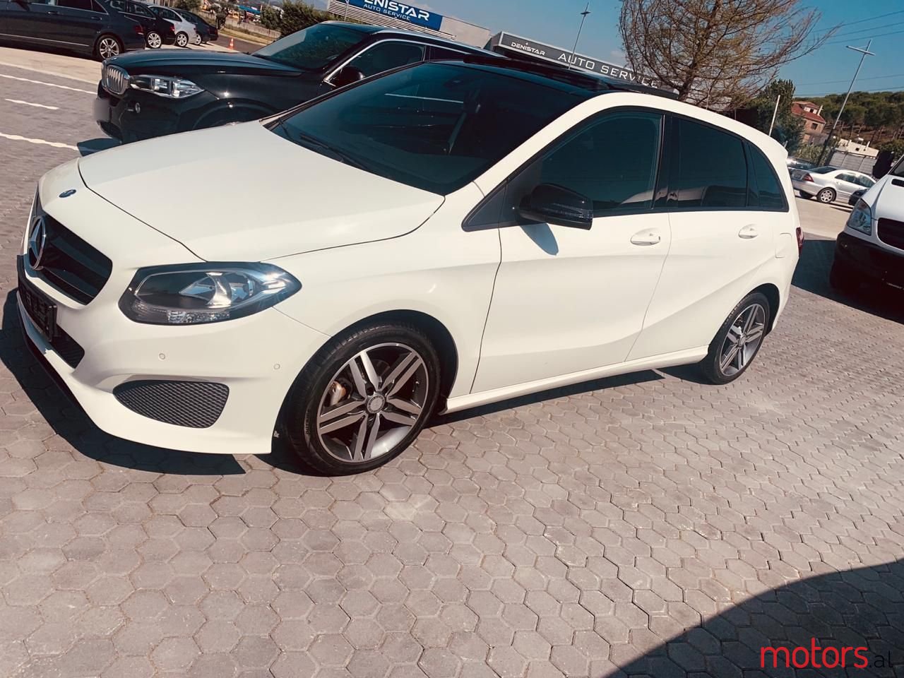 2015' Mercedes-Benz B 180 photo #5