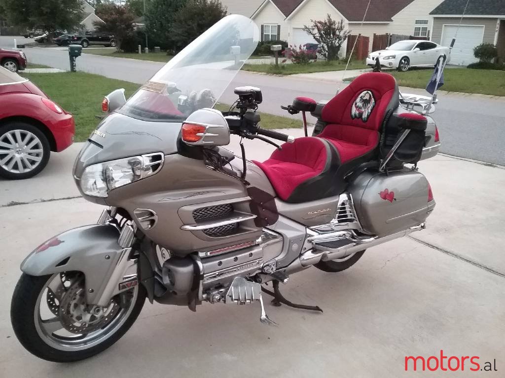 2010' Honda photo #1