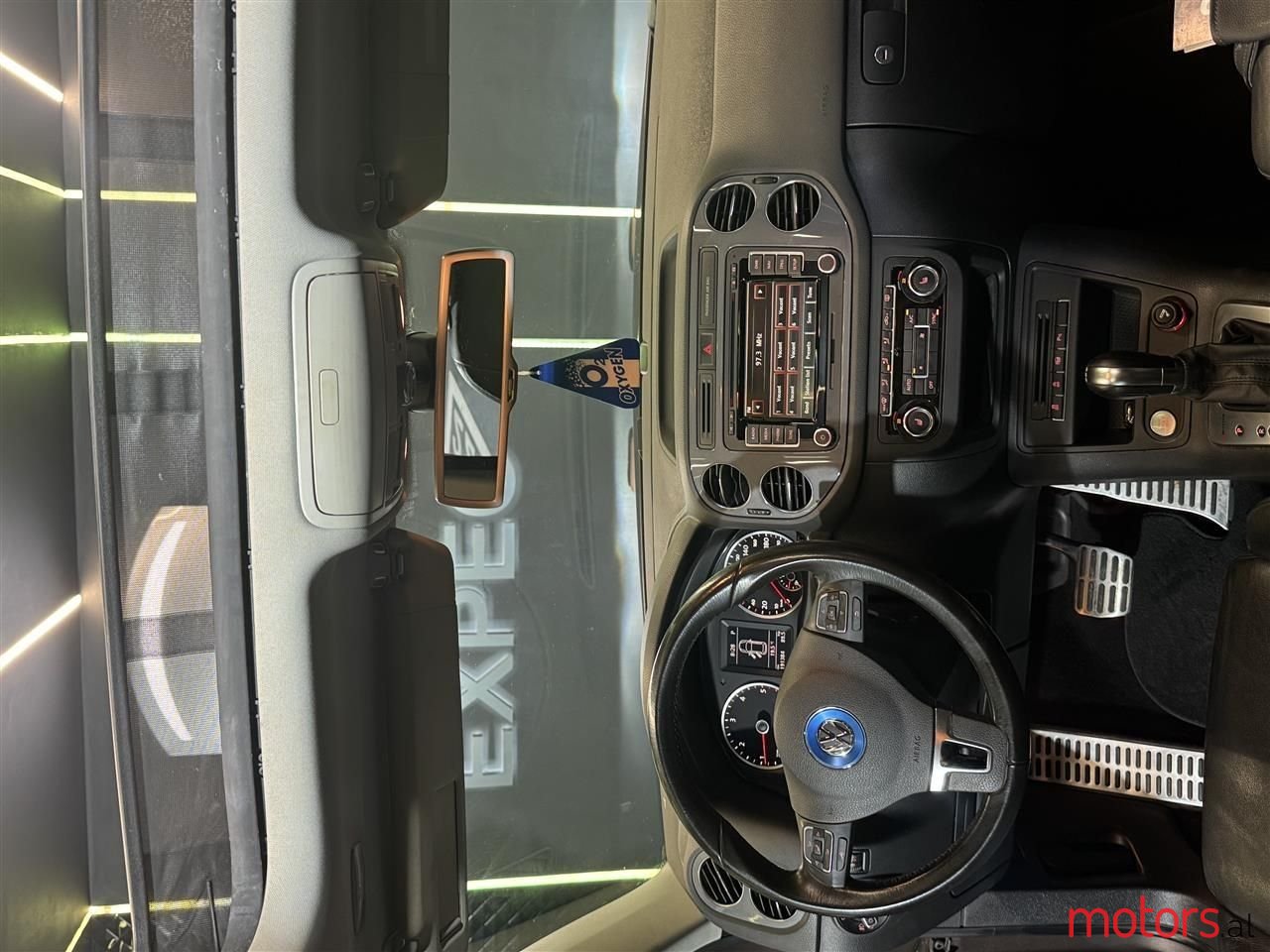 2014' Volkswagen Tiguan photo #2