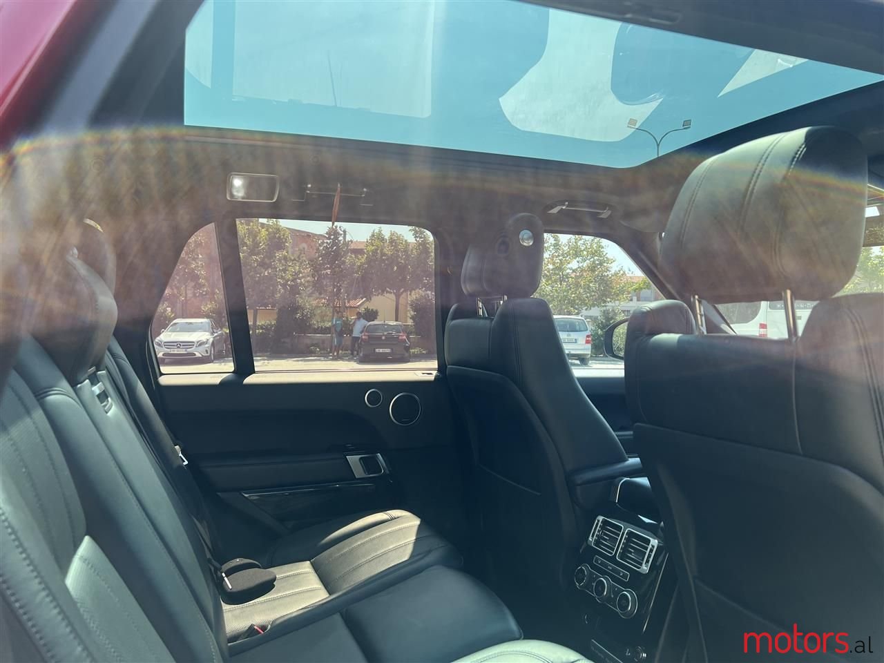 2017' Land Rover Range Rover photo #6