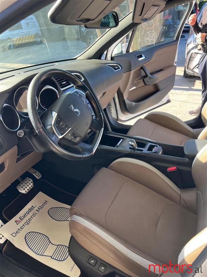 2016' Citroen DS4 photo #5