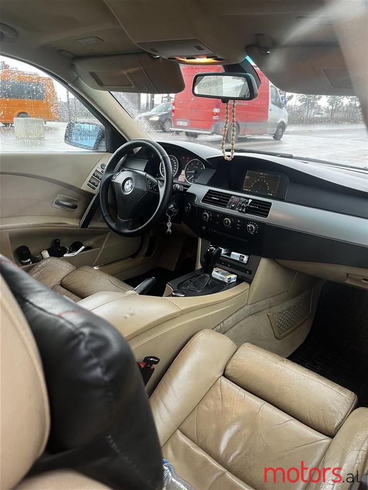 2007' BMW 525 photo #3