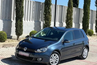 2011' Volkswagen Golf