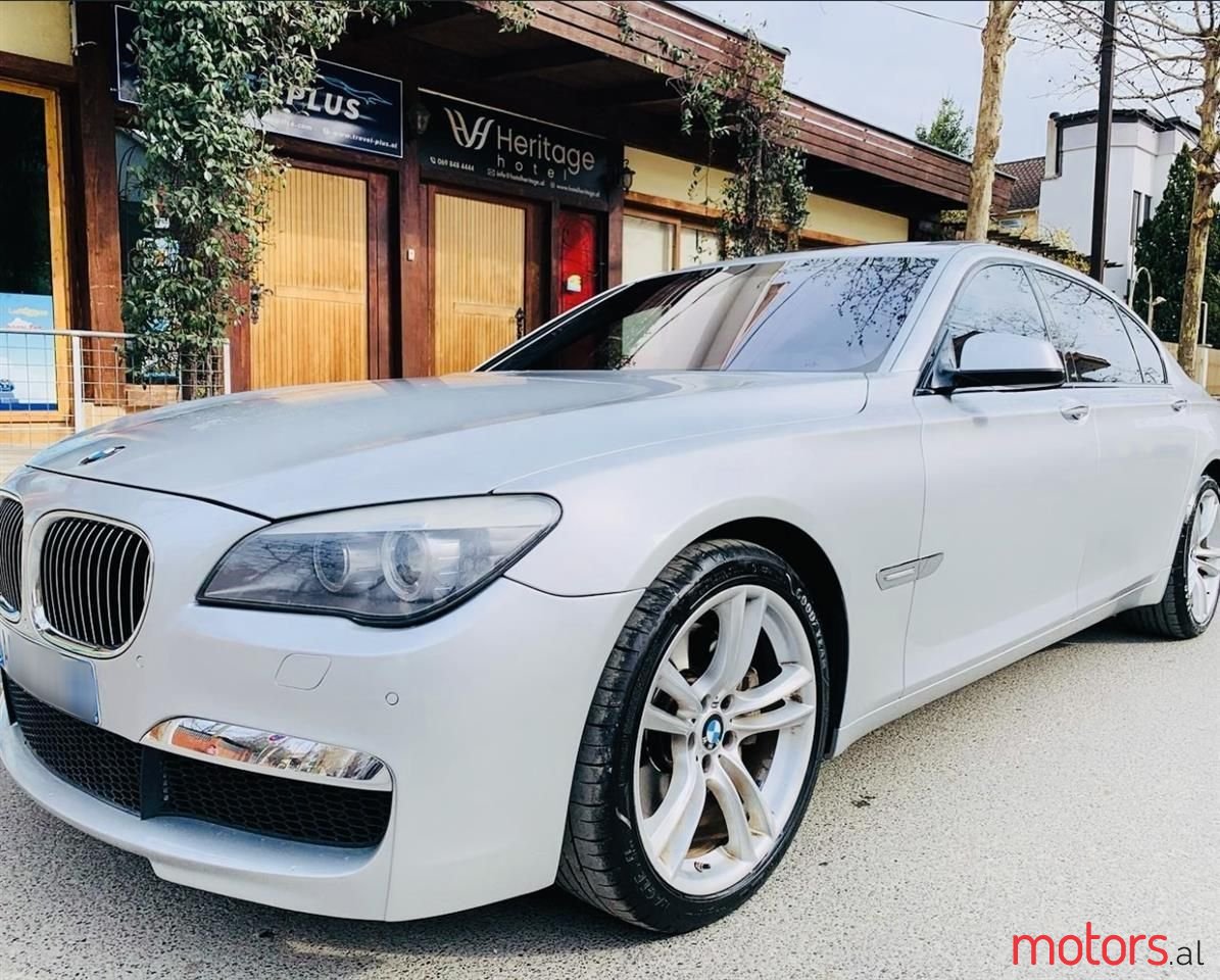 2009' BMW 750 photo #3