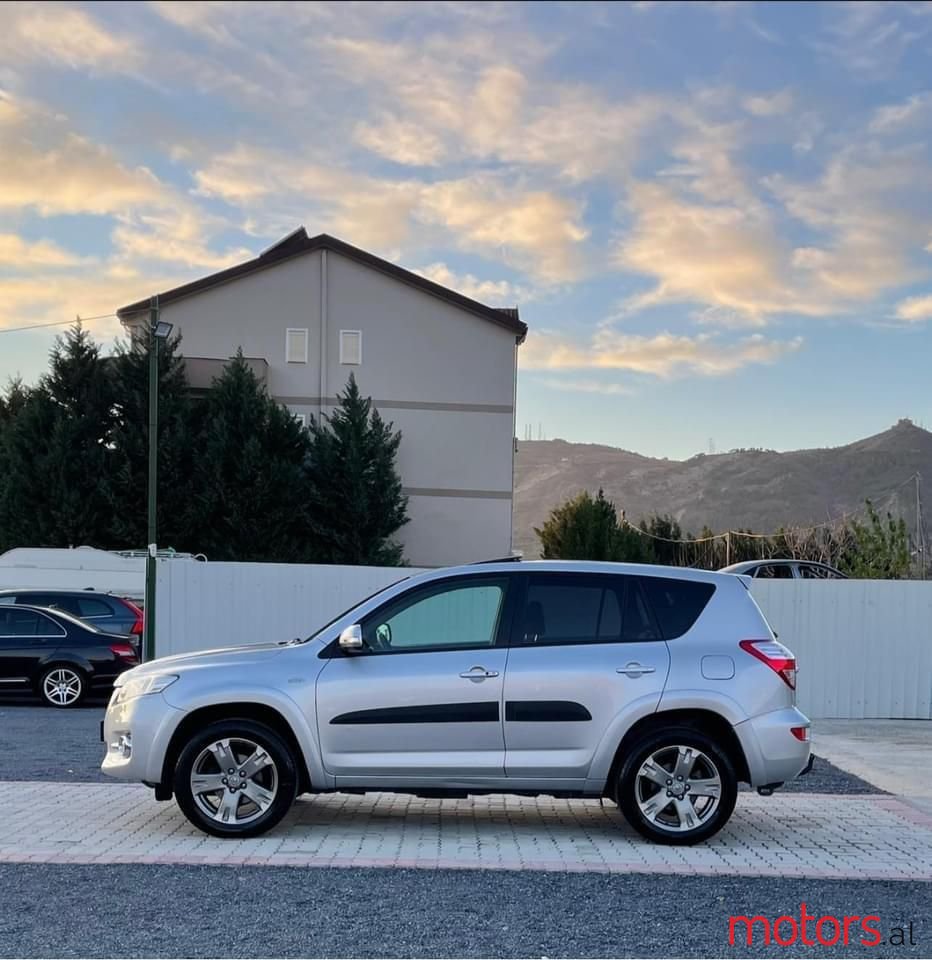 2012' Toyota RAV4 photo #4