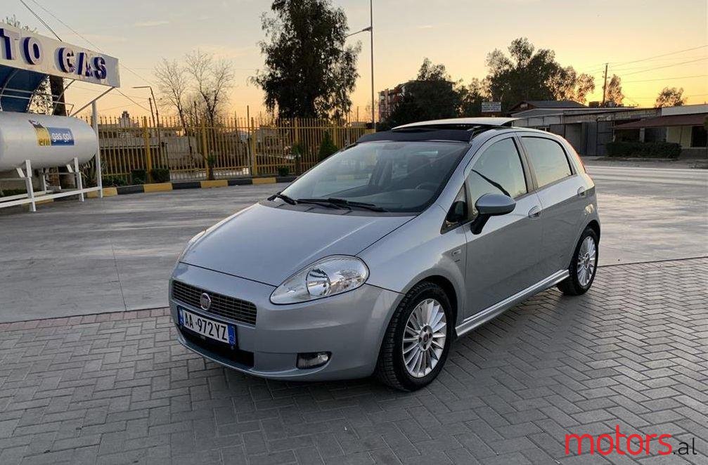 2008' Fiat Grande Punto photo #1