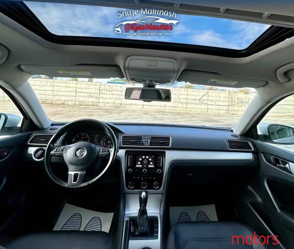 2013' Volkswagen Passat photo #5