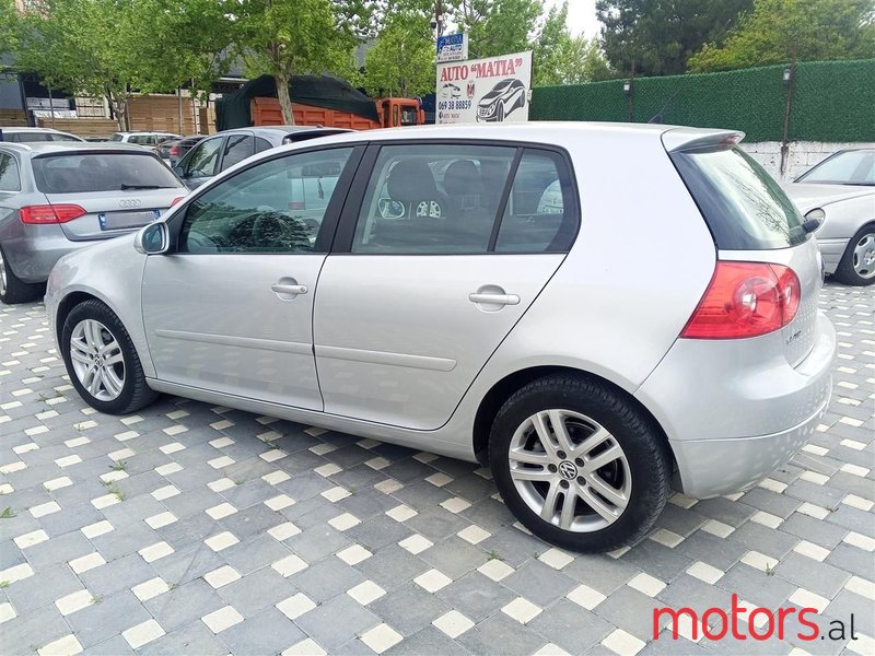 2008' Volkswagen Golf photo #5