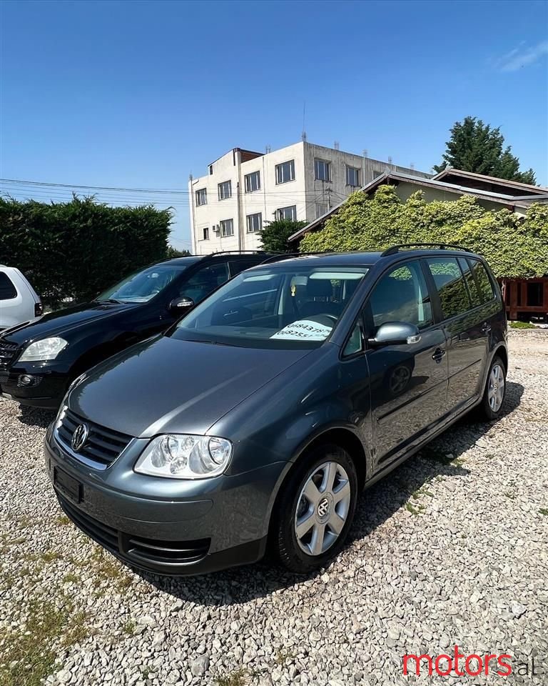 2006' Volkswagen Touran photo #1