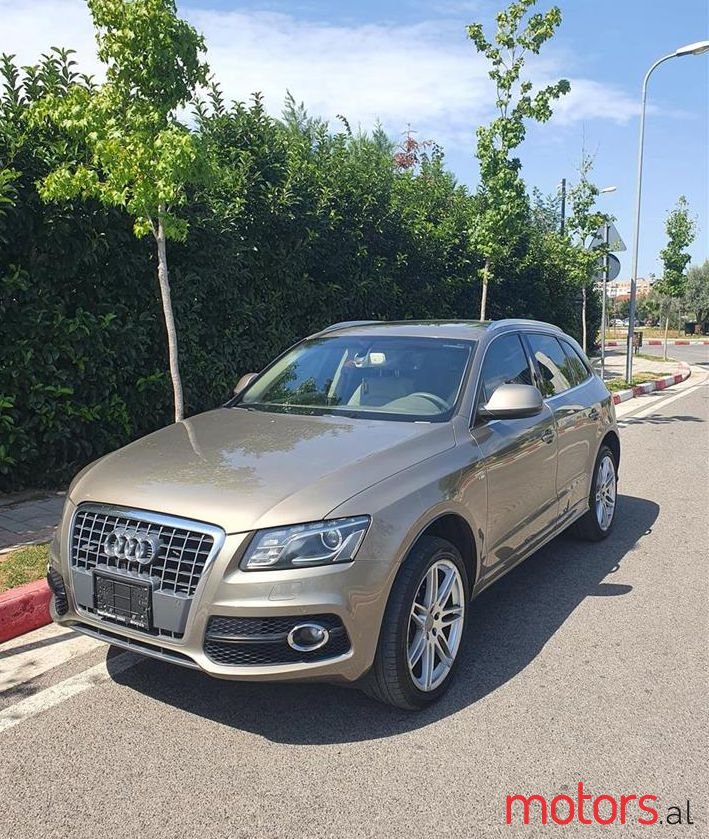 2010' Audi Q5 photo #1