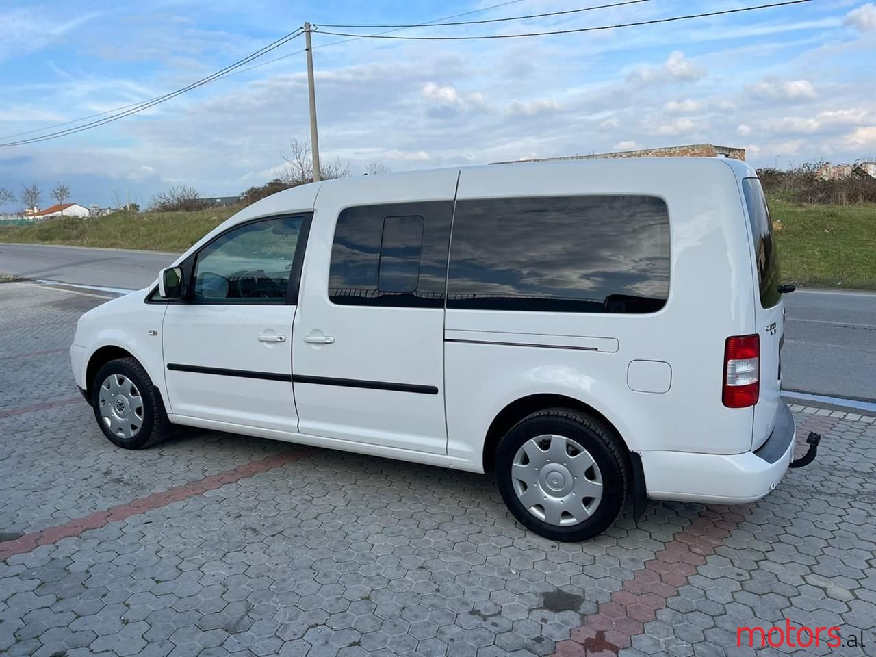 2008' Volkswagen Caddy photo #3