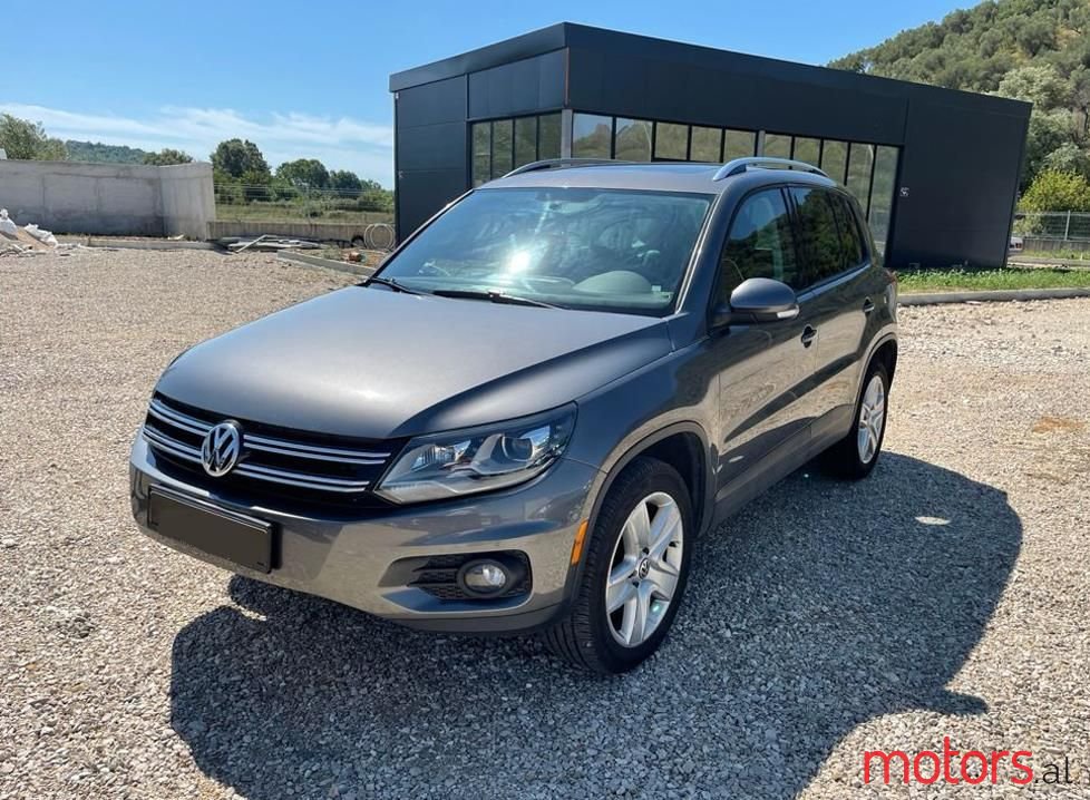 2012' Volkswagen Tiguan photo #1