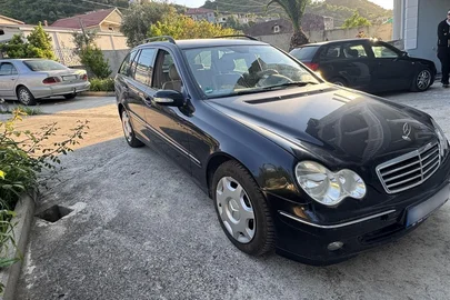 2006' Mercedes-Benz 220