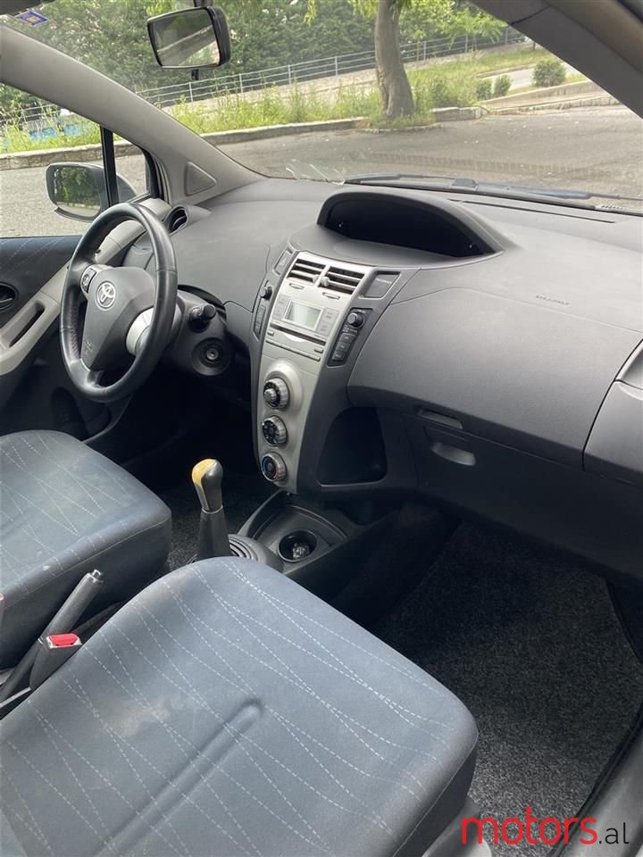 2006' Toyota Yaris photo #5