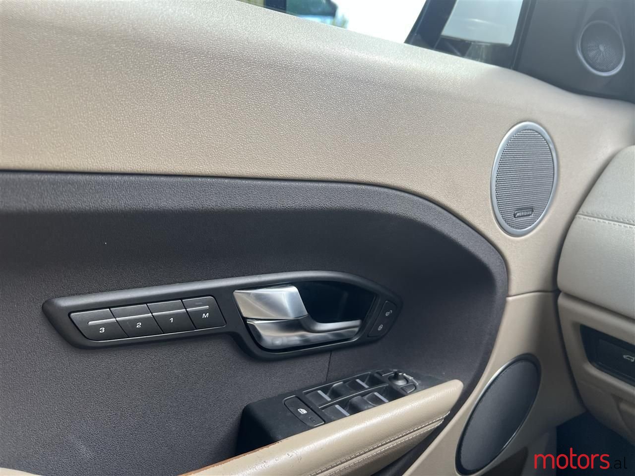 2013' Land Rover Range Rover Evoque photo #5