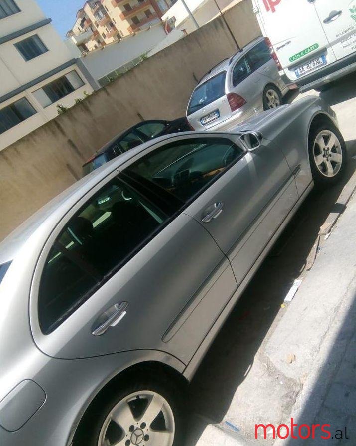 2003' Mercedes-Benz 220 photo #2