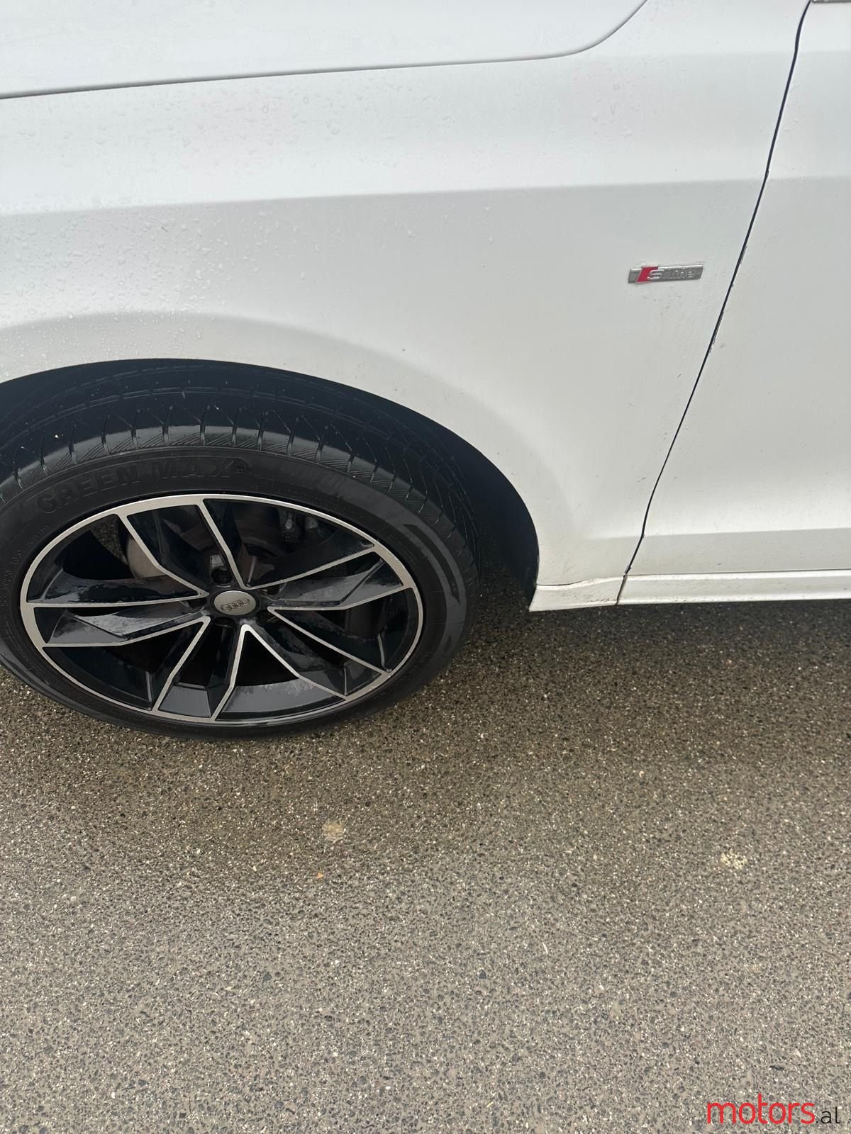 2012' Audi Q5 photo #2